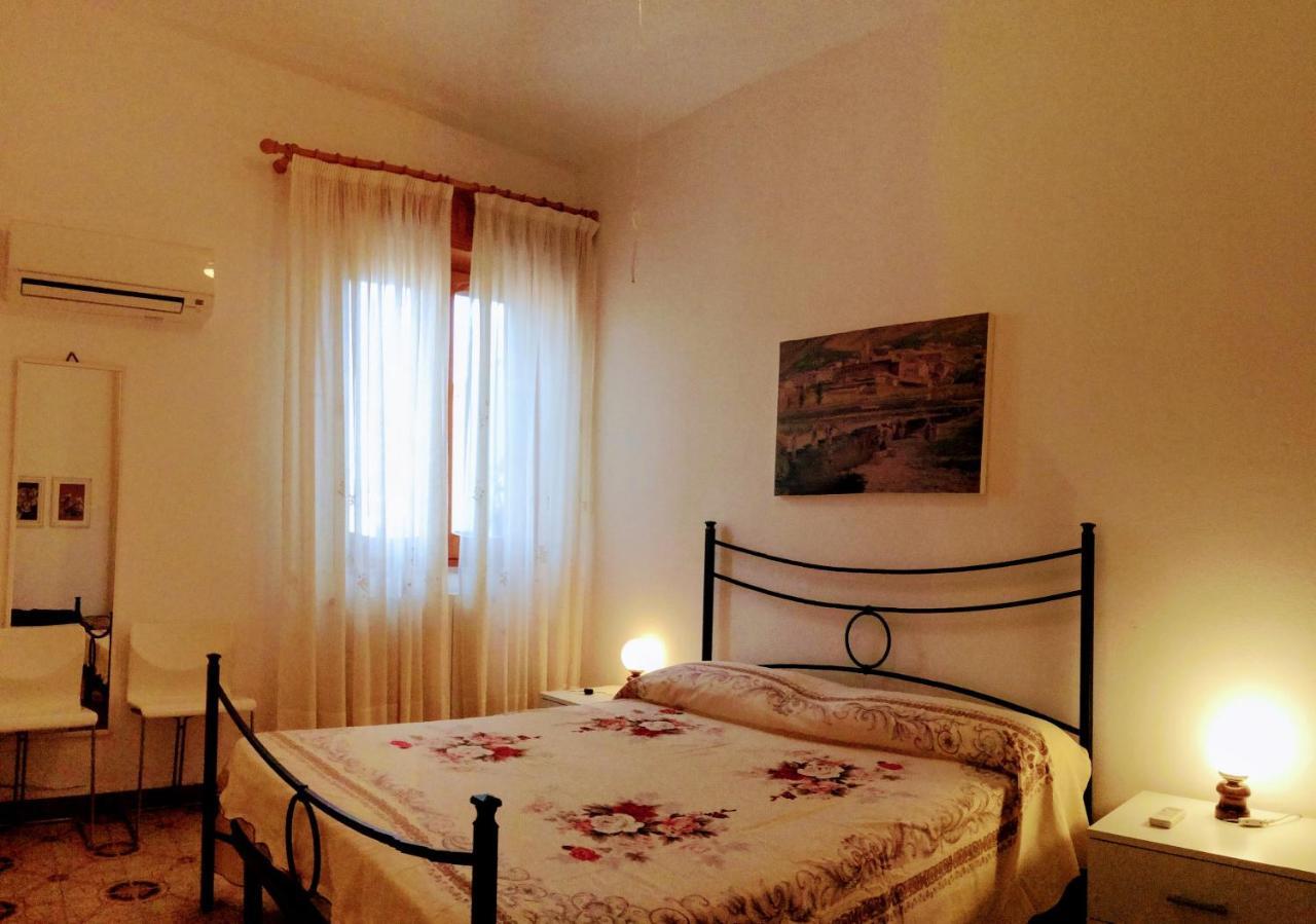 Casa Vacanze Sole E Mare เตวลาดา ภายนอก รูปภาพ